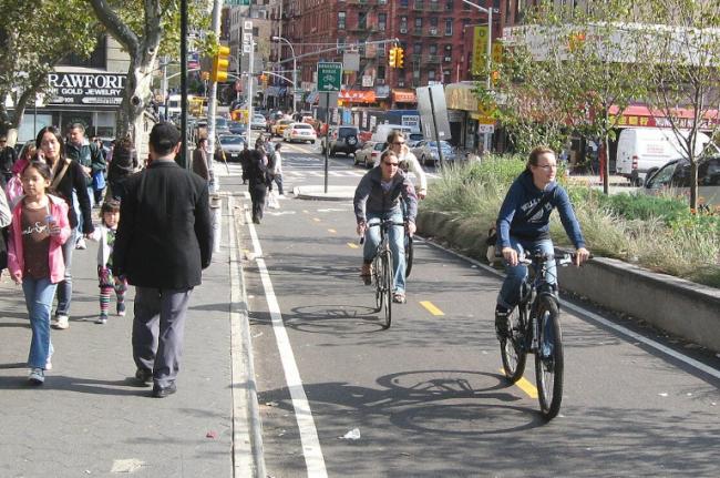 Bikeway in New York City, USA (2008). 