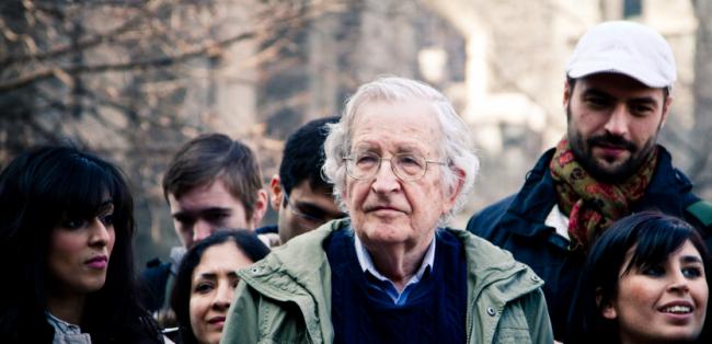 Labor Notes interviewed leading intellectual troublemaker Noam Chomsky about how the coronavirus is exposing the failures of capitalism and what we can do about it. Photo: Andrew Rusk (CC BY 4.0)