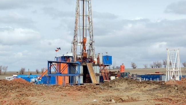 A drill rig owned by Enid, Okla.-based Continental Resources Inc. aims for oil from the Bakken Shale.