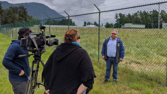 Chief Dalton Silver of Sumas First Nation speaking to media after the latest oil spill on their territory (Photo: Rueben George).