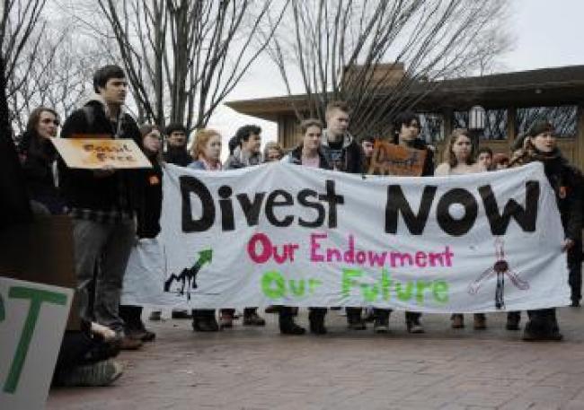fossil fuel divestment student protest at tufts university