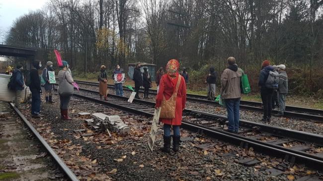 A blockade calling for the cancellation of Trans Mountain Pipeline on Nov. 17, 2020.