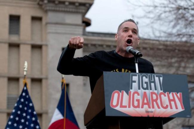 To defeat Donald Trump’s authoritarian power grab, labor unions have to organize new members, build independent political power, and educate our fellow workers and our communities about what is at stake. | (Jason Connolly / AFP via Getty Images)