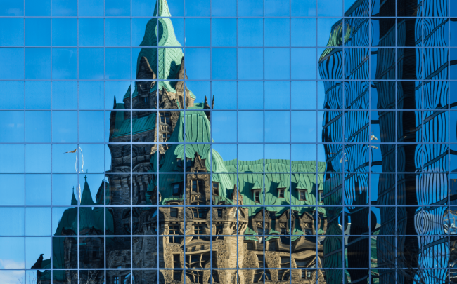 Reflecting Parliament - photo: Onfokus