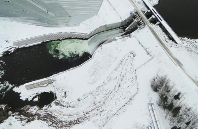 Skins Lake Spillway regulates the level of the Nechako Reservoir and the river levels downstream.