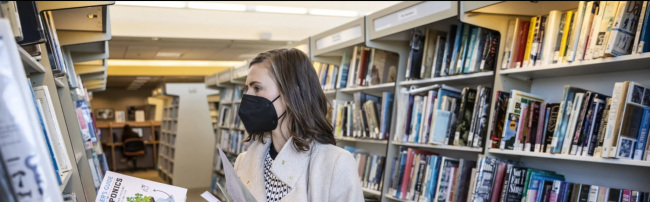 Samantha Hull looks for books at the Ephrata Public Library in Ephrata, Pennsylvania on March 2, 2022. (Photo: Kyle Grantham for The Washington Post via Getty Images) (Photo: Kyle Grantham for The Washington Post via Getty Images)