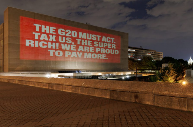 A projection message from a group of "patriotic millionaires" ahead of the most recent G20 conference in Brazil. Taxing the rich was a theme at this year's G20. In Rio, activists projected more messages on buildings, demanding that international delegates "tax the super rich for people and planet."