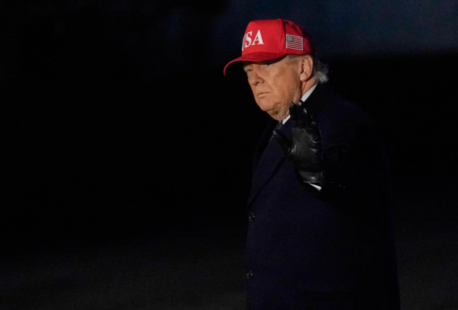 US President Donald Trump walks from Marine One after arriving on the South Lawn of the White House on March 1, 2026, in Washington. Photo by: Jose Luis Magana / The Associated Press