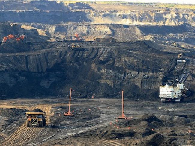 Shell Jackpine tar sands mine - Julia Kilpatrick, Pembina Institute/flickr