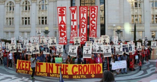 A #NoDAPL solidarity event in Oakland, California earlier this month. (Photo: Peg Hunter/flickr/cc)