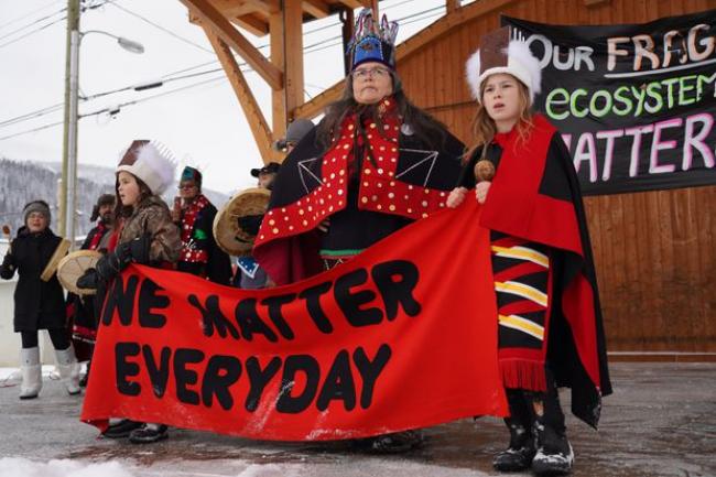 Understanding the period of transition and of nation building or rebuilding is key to making sense of the conflict regarding Coastal GasLink’s pipeline and who speaks for the Wet’suwet’en people – A rally for the Wet’suwet’en Nation in Smithers, B.C. seen here on Jan. 10, 2020 – in approving or not approving developments through their territory.  JIMMY JEONG/THE GLOBE AND MAIL