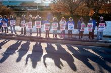 St. Vincent nurses on strike in Massachusetts, February 2021. (PHOTO BY JOSEPH PREZIOSO/AFP VIA GETTY IMAGES)