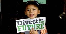 A child takes part in a Global Divestment Mobilisation (GDM) action in Davao, Philippines. (Photo: 350.org/Flickr/cc)