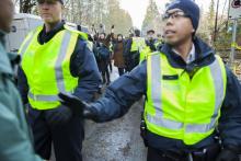 Police clash with KInder Morgan protesters on Burnaby Mountain in November 2014. Photo by Mychaylo Prystupa.