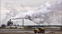 A study conducted in 2018 used aircraft to collect air samples around 17 oilsands facilities in northern Alberta. (Jason Franson/The Canadian Press)